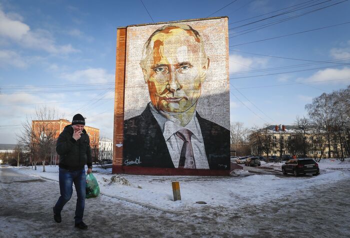 Putin mural